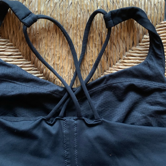 Lululemon tank top with built in bra, size 6. - Picture 4 of 5